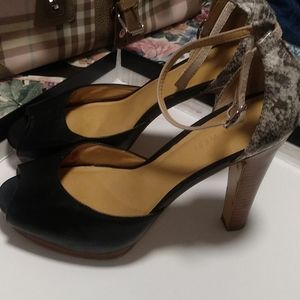 Platform ankle strap
